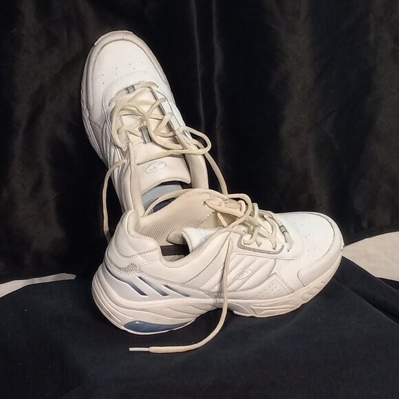 Dr. Scholl's Peggy Sneakers - Picture 1 of 4